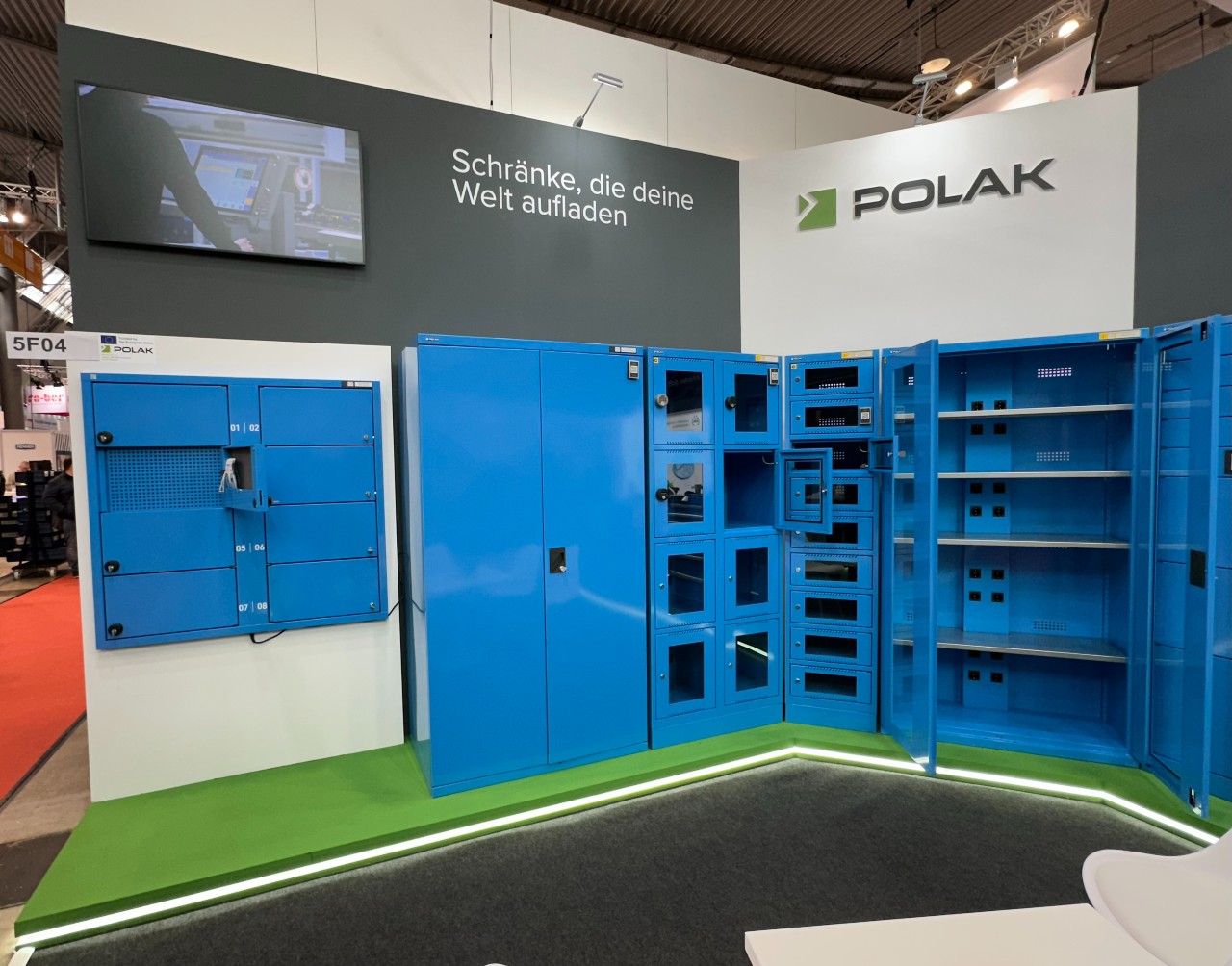 LOGIMAT veletrh - dílenský nábytek POLAK CZ
