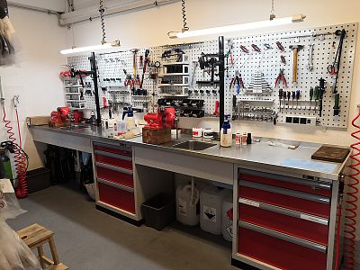 03_servisní dílna, dílenský nábytek