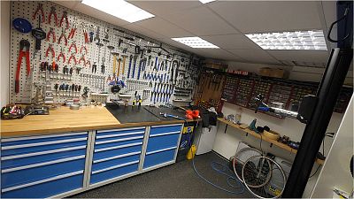 08_servisní dílna, dílenský nábytek